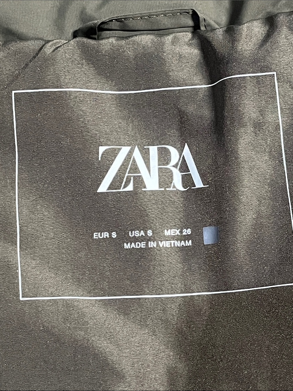 Zara Women's Puffer Vest - Olive Green Size Small - Picture 3 of 3